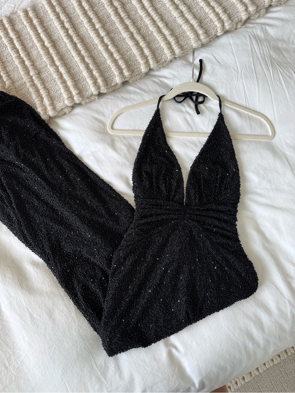 Oh Polly Verona Embellished Plunge Halter Neck Evening Gown in Black - Size 2 - Picture 3 of 6